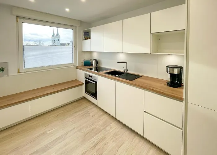 Schoenes Maifeld Apartamento